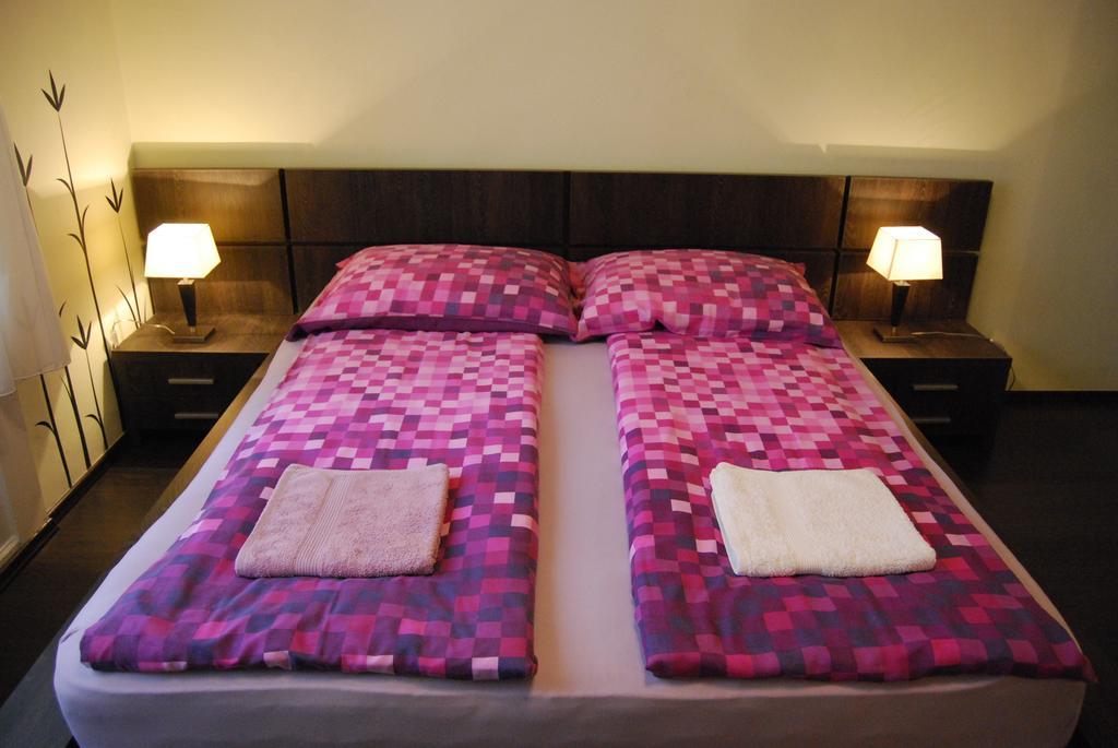 Boomerang Hostel Будапеща Стая снимка