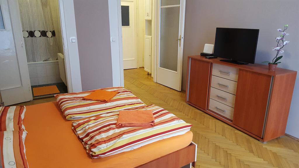 Boomerang Hostel Будапеща Екстериор снимка