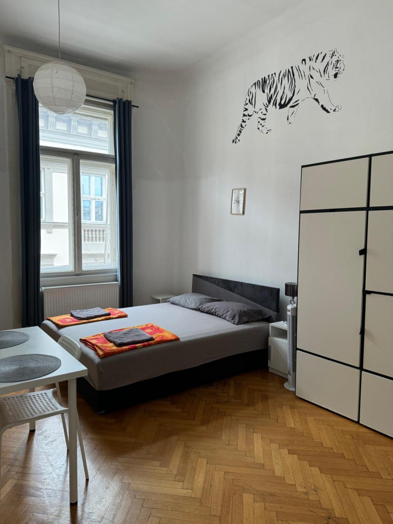 Boomerang Hostel Будапеща Екстериор снимка