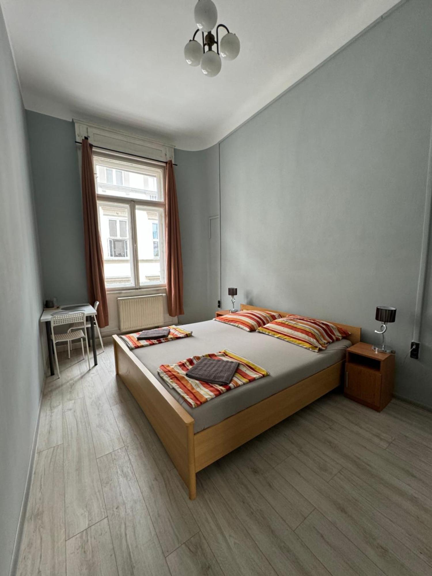 Boomerang Hostel Будапеща Екстериор снимка