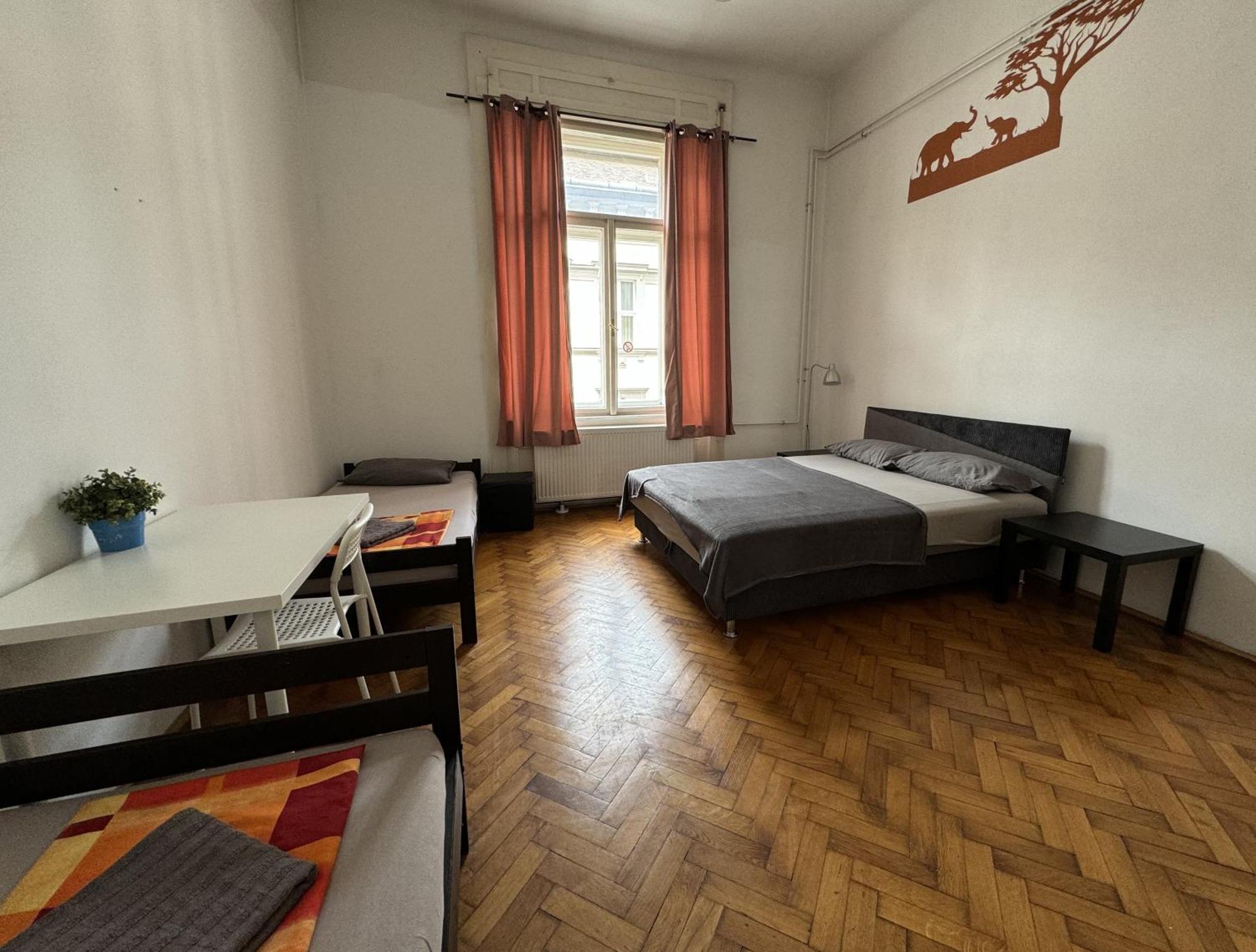 Boomerang Hostel Будапеща Екстериор снимка