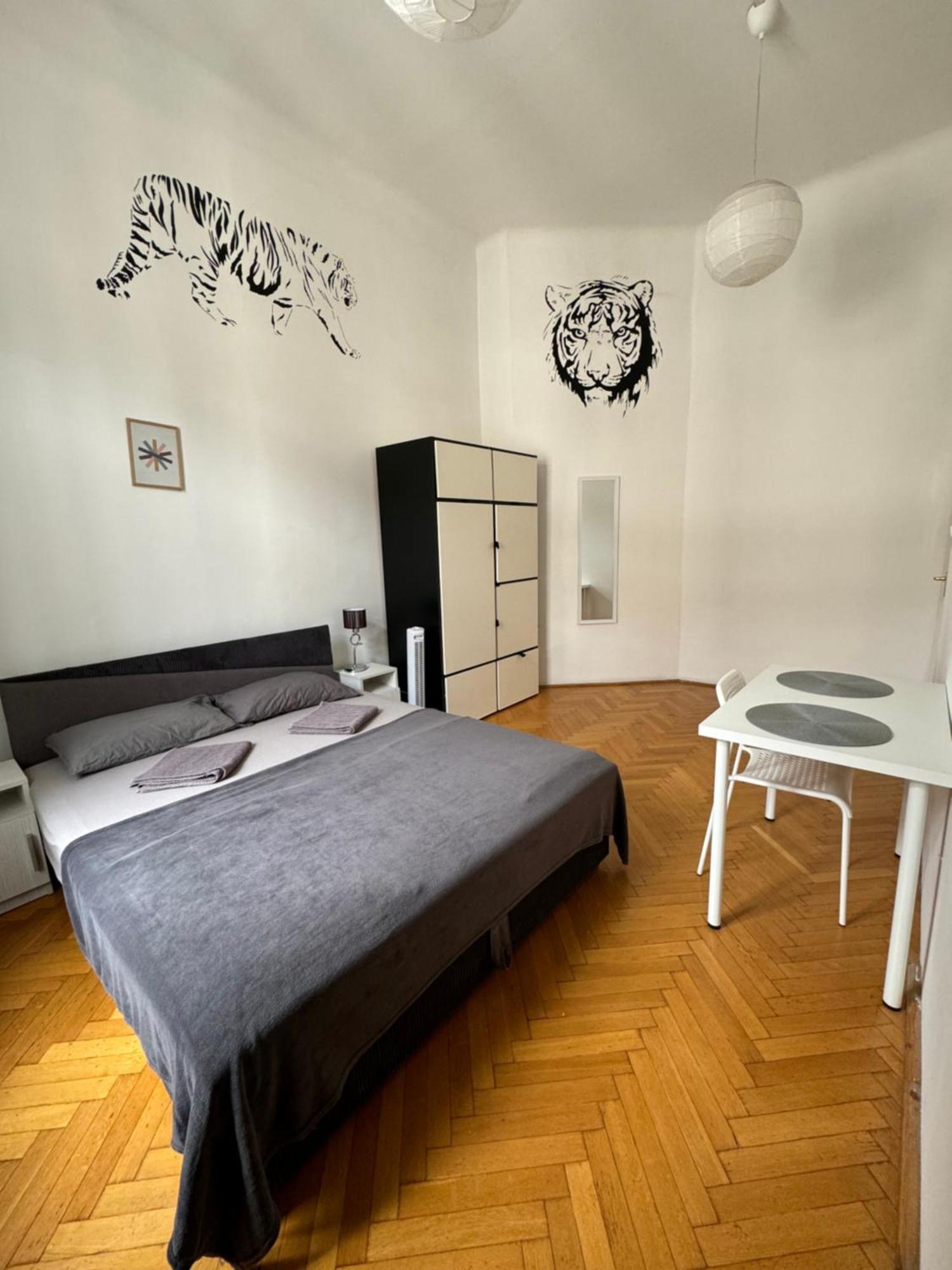Boomerang Hostel Будапеща Екстериор снимка