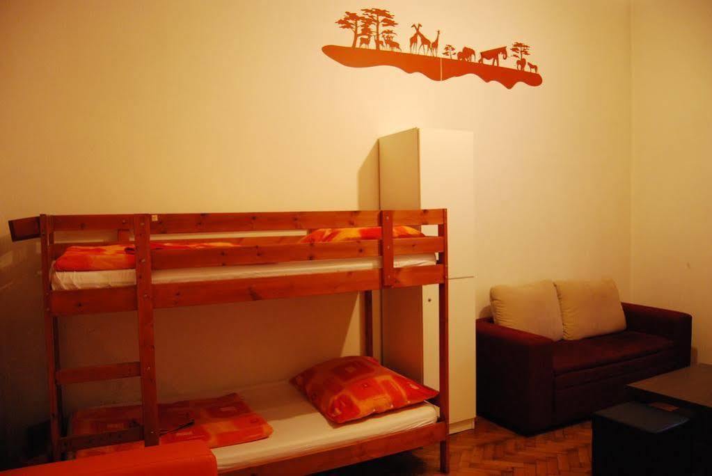 Boomerang Hostel Будапеща Екстериор снимка